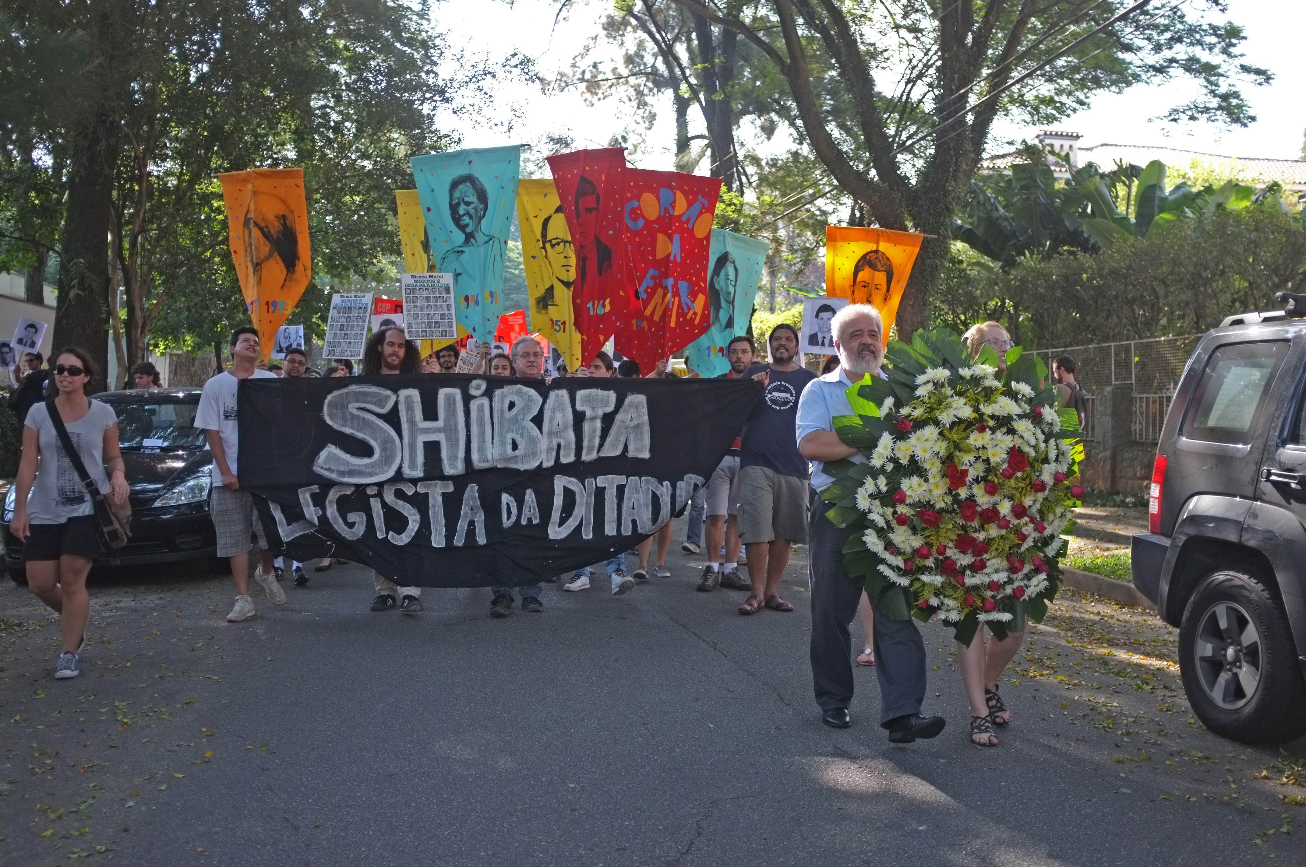Manifestação da Frente de EsculachoPopular contra o legista da ditadura Harry Shibata, em 07/04/2012. Foto Paula Sacchetta.